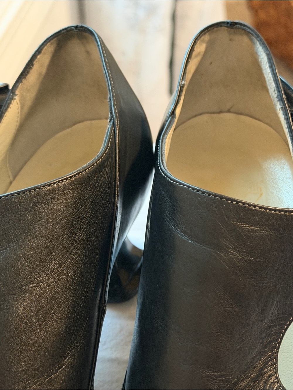 John Fluevog Gracias Black Leather Buckle Chunky Heel 10 w/Dustbag - Picture 12 of 13